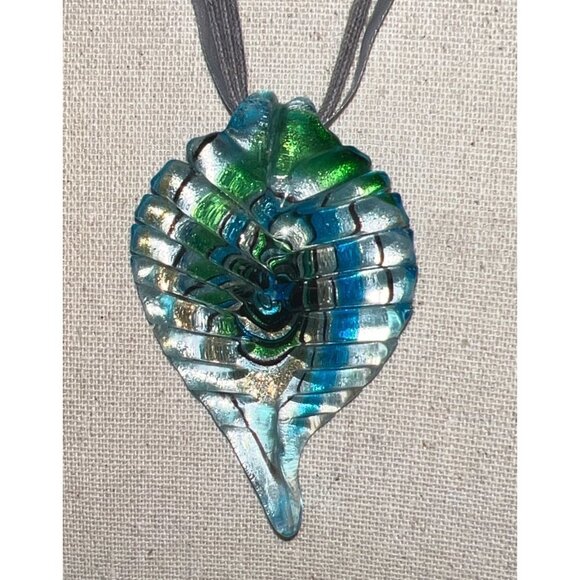 Textured Dichroic Glass Shell-Shaped Pendant - Picture 1 of 8